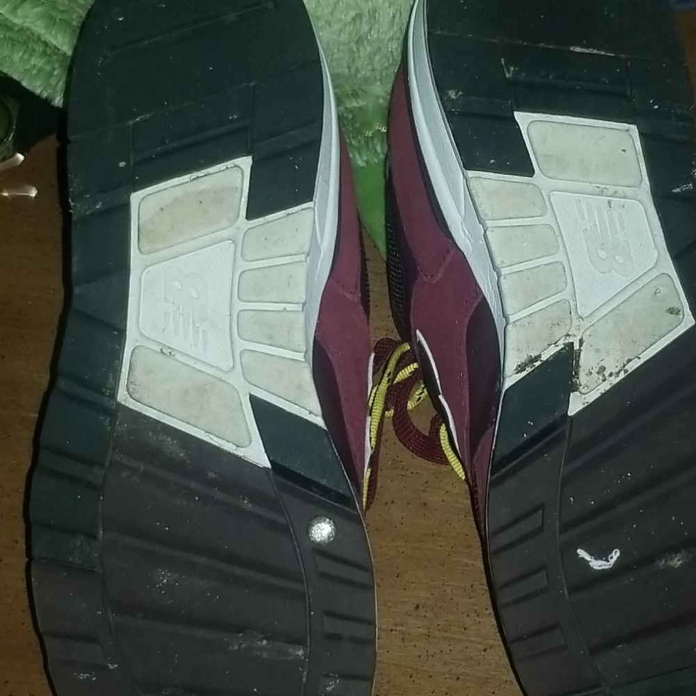 Shoes - Picture 3 of 4